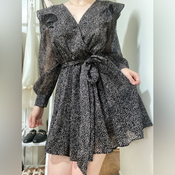 Dynamite mini dress 🩶 - Picture 4 of 5